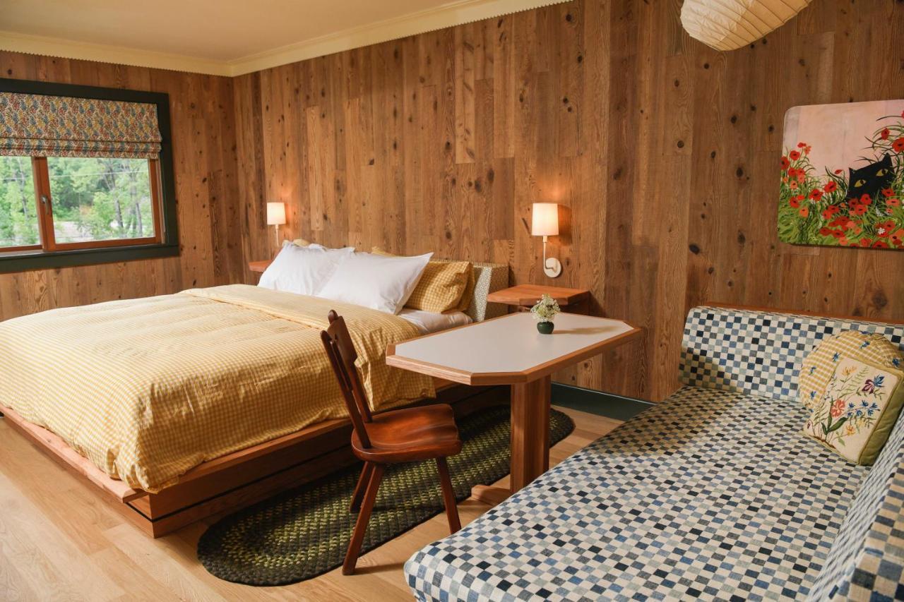 Little Cat Lodge Hillsdale ภายนอก รูปภาพ